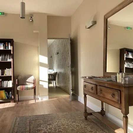 Mona Lisa Hotel 3*